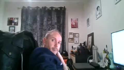 Snapshot of eastmidssoul chatting on 09-10-25, 07:41 eastmidssoul online show from 09-10-25, 07:41