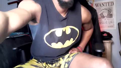 Snapshot of easybreezy20 chatting on 01-01-25, 06:58 TWITTER INSTAGRAM easybreezy20 ONLINE 1230 AM TO 7AM online show from 01-01-25, 06:58