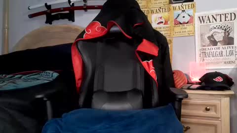 Snapshot of easybreezy20 chatting on 01-15-25, 07:26 TWITTER INSTAGRAM easybreezy20 ONLINE 1230 AM TO 7AM online show from 01-15-25, 07:26