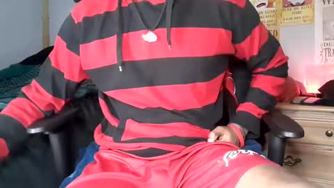 Snapshot of easybreezy20 chatting on 01-20-25, 06:10 TWITTER INSTAGRAM easybreezy20 ONLINE 1230 AM TO 7AM online show from 01-20-25, 06:10