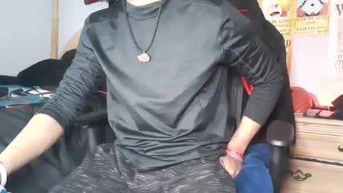 Snapshot of easybreezy20 chatting on 01-27-25, 05:47 TWITTER INSTAGRAM easybreezy20 ONLINE 1230 AM TO 7AM online show from 01-27-25, 05:47