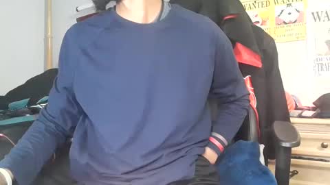 Snapshot of easybreezy20 chatting on 01-28-25, 07:53 TWITTER INSTAGRAM easybreezy20 ONLINE 1230 AM TO 7AM online show from 01-28-25, 07:53