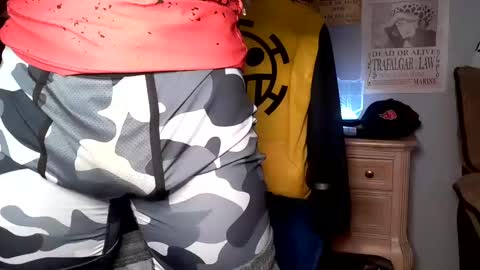 Snapshot of easybreezy20 chatting on 03-10-25, 09:43 TWITTER INSTAGRAM easybreezy20 ONLINE 1230 AM TO 7AM online show from 03-10-25, 09:43