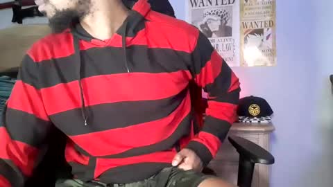 Snapshot of easybreezy20 chatting on 10-13-25, 06:13 TWITTER INSTAGRAM easybreezy20 ONLINE 1230 AM TO 7AM online show from 10-13-25, 06:13