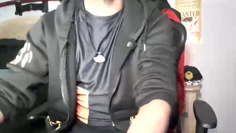 Snapshot of easybreezy20 chatting on 11-01-25, 07:10 TWITTER INSTAGRAM easybreezy20 ONLINE 1230 AM TO 7AM online show from 11-01-25, 07:10