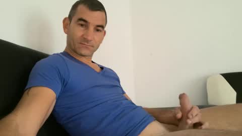 Snapshot of easystyle1 chatting on 10-02-25, 07:37 Andrew online show from 10-02-25, 07:37