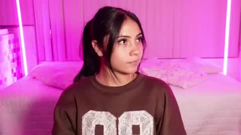 Snapshot of eazinitylive chatting on 06-19-26, 02:16 online show from 06-19-26, 02:16