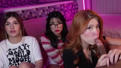 Snapshot of eazinitylive chatting on 07-16-26, 04:29 online show from 07-16-26, 04:29