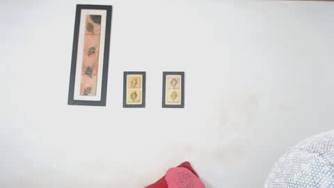 Laraand Drake online show from 12-14-24, 06:02