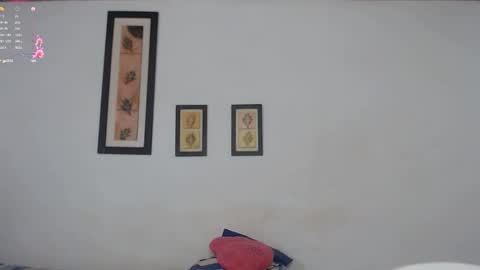 Laraand Drake online show from 01-11-25, 08:22