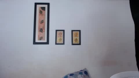 Laraand Drake online show from 12-03-25, 05:59