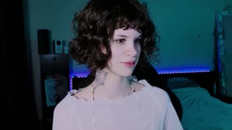 Snapshot of ebfaafret chatting on 11-24-25, 05:18 Matilda online show from 11-24-25, 05:18