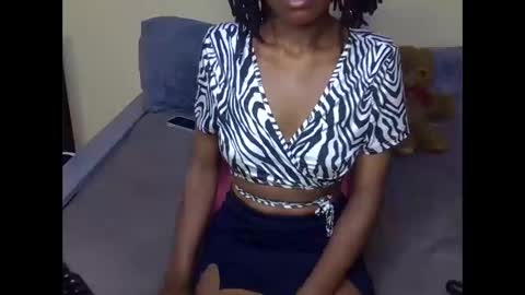 Snapshot of eboniana chatting on 01-20-25, 10:48 eboniana online show from 01-20-25, 10:48