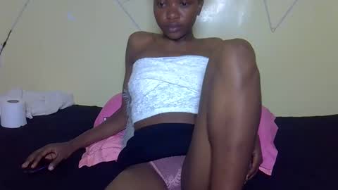 Snapshot of eboniana chatting on 09-13-25, 01:38 eboniana online show from 09-13-25, 01:38