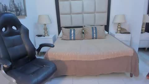 ebonnyshantall online show from 05-28-26, 01:52