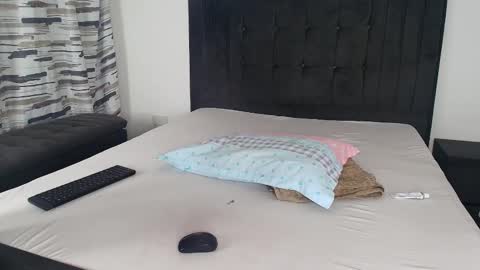 Snapshot of ebony_angelina chatting on 12-19-25, 07:54 Angelina online show from 12-19-25, 07:54