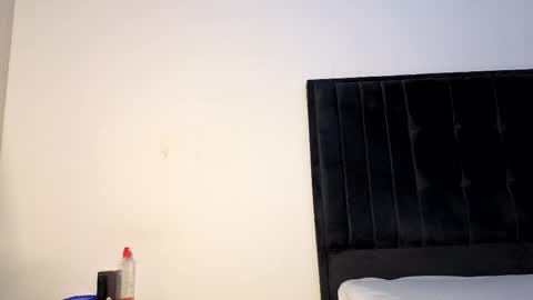 Arya online show from 11-17-25, 03:12