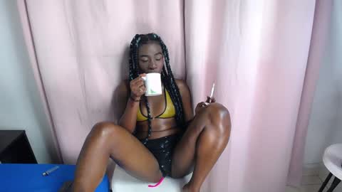 Snapshot of ebony_baby1 chatting on 01-26-25, 03:59 Baby online show from 01-26-25, 03:59