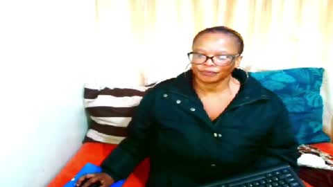 ebony_bloom69 online show from 08-03-26, 04:44