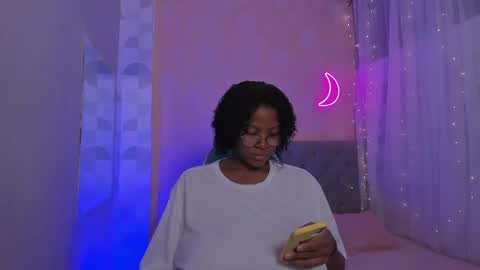 Snapshot of ebony_colombian chatting on 01-12-25, 10:54 Andrea online show from 01-12-25, 10:54