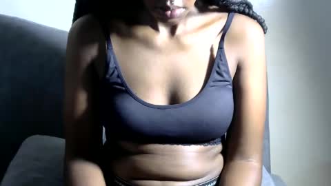 Snapshot of ebony_jinxmonroe chatting on 03-10-26, 09:36 ebony_jinxmonroe online show from 03-10-26, 09:36