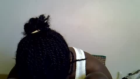 Snapshot of ebony_lynne chatting on 06-24-26, 09:30 ebony_lynne online show from 06-24-26, 09:30