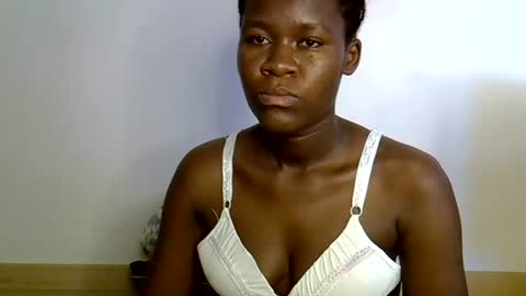 Snapshot of ebony_lynne chatting on 07-01-26, 01:07 ebony_lynne online show from 07-01-26, 01:07