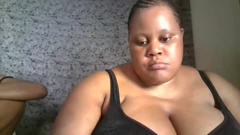 Snapshot of ebony_magixs chatting on 09-18-25, 01:40 ebony_magixs online show from 09-18-25, 01:40
