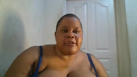 Snapshot of ebony_magixs chatting on 09-21-25, 01:02 ebony_magixs online show from 09-21-25, 01:02