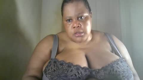 Snapshot of ebony_magixs chatting on 09-28-25, 12:16 ebony_magixs online show from 09-28-25, 12:16