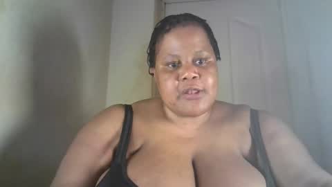 Snapshot of ebony_magixs chatting on 10-05-25, 03:32 ebony_magixs online show from 10-05-25, 03:32