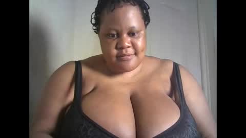 Snapshot of ebony_magixs chatting on 10-06-25, 06:33 ebony_magixs online show from 10-06-25, 06:33