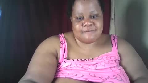 Snapshot of ebony_magixs chatting on 10-19-25, 04:02 ebony_magixs online show from 10-19-25, 04:02
