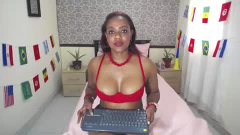 Snapshot of ebony_milf83 chatting on 06-16-26, 03:47 Eva online show from 06-16-26, 03:47