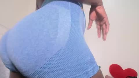 Snapshot of ebony_pearl69 chatting on 10-14-25, 03:46 ebony_pearl69 online show from 10-14-25, 03:46
