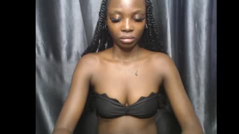 Ella online show from 04-21-26, 09:04