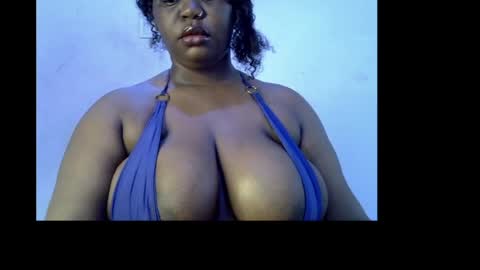 Snapshot of ebony_plumx12 chatting on 04-28-26, 07:24 Prisy online show from 04-28-26, 07:24