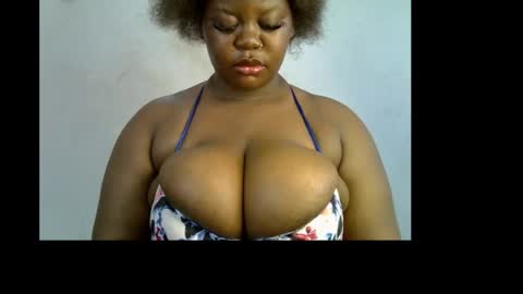 Snapshot of ebony_plumx12 chatting on 05-24-26, 08:08 Prisy online show from 05-24-26, 08:08