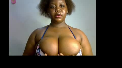 Snapshot of ebony_plumx12 chatting on 05-24-26, 08:14 Prisy online show from 05-24-26, 08:14