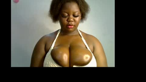 Snapshot of ebony_plumx12 chatting on 05-25-26, 08:20 Prisy online show from 05-25-26, 08:20