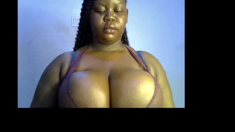 Snapshot of ebony_plumx12 chatting on 05-29-26, 07:23 Prisy online show from 05-29-26, 07:23