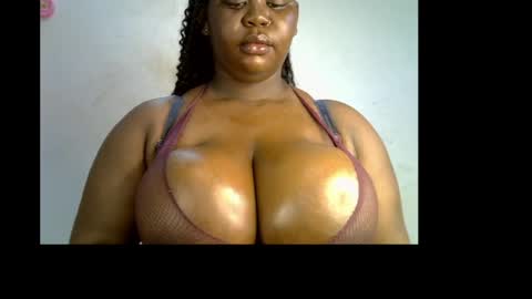 Snapshot of ebony_plumx12 chatting on 05-30-26, 10:23 Prisy online show from 05-30-26, 10:23
