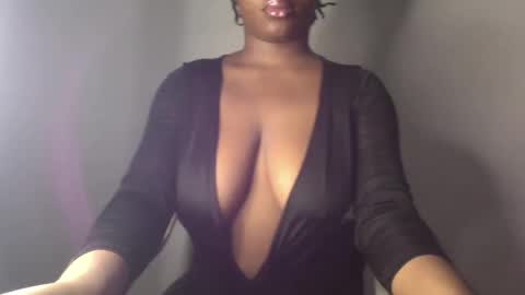 Snapshot of ebony_pussy98 chatting on 02-24-25, 02:30 delilah online show from 02-24-25, 02:30