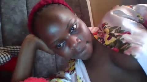 Snapshot of ebony_tasha chatting on 02-27-26, 10:37 tasha online show from 02-27-26, 10:37