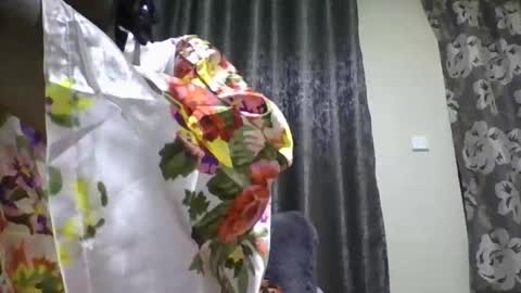 Snapshot of ebony_tasha chatting on 03-04-26, 10:05 tasha online show from 03-04-26, 10:05