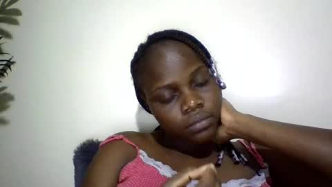 Snapshot of ebony_tasha chatting on 06-23-26, 06:39 tasha online show from 06-23-26, 06:39