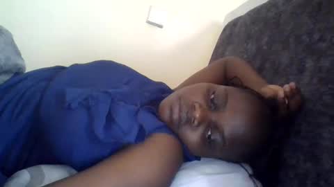 Snapshot of ebony_tasha chatting on 07-11-26, 05:43 tasha online show from 07-11-26, 05:43
