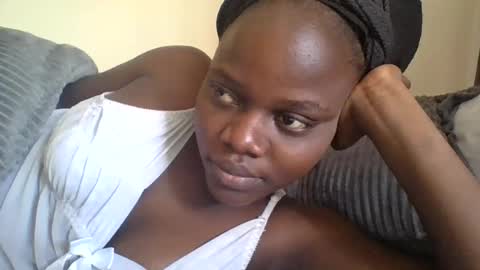 Snapshot of ebony_tasha chatting on 07-14-26, 11:49 tasha online show from 07-14-26, 11:49