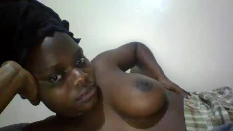 Snapshot of ebony_tasha chatting on 07-20-26, 07:49 tasha online show from 07-20-26, 07:49