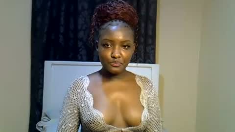 Snapshot of ebonybarbieee chatting on 07-08-26, 07:07 Barbie online show from 07-08-26, 07:07
